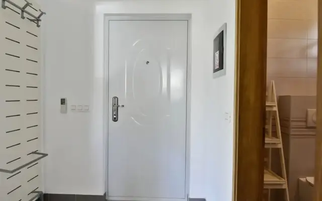 Equipped Flat Just a Short Walk From the Beach