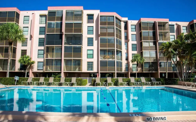 Riverside B408