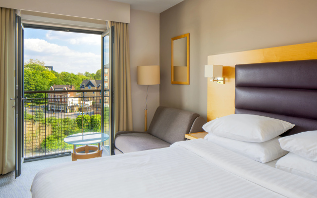 Holiday Inn London Brentford Lock by IHG