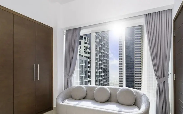 LUX  The West Wharf Canal View Suite