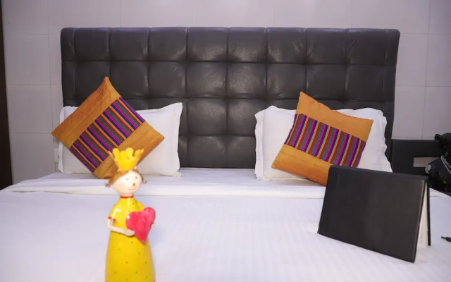 Fortune Home Service Apartment 1Bhk,L-36B, Saket