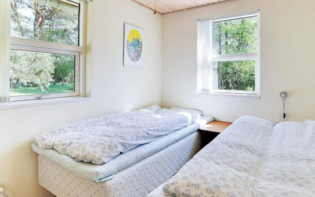 Serene Holiday Home in Hals near Sea