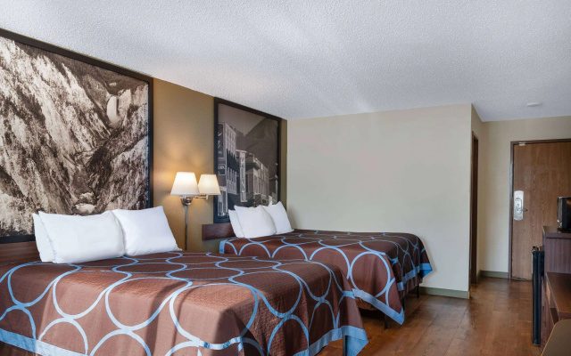 Super 8 by Wyndham Livingston Yellowstone