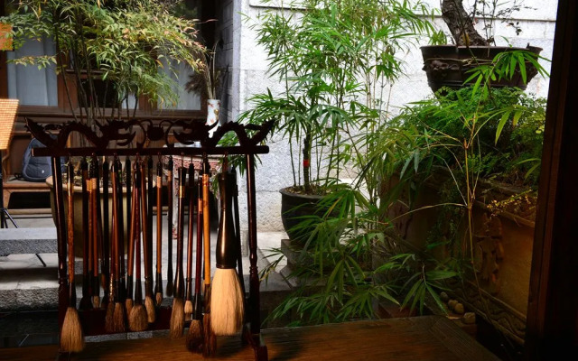 Lijiang Zen Garden Hotel (Wuyi Yard)