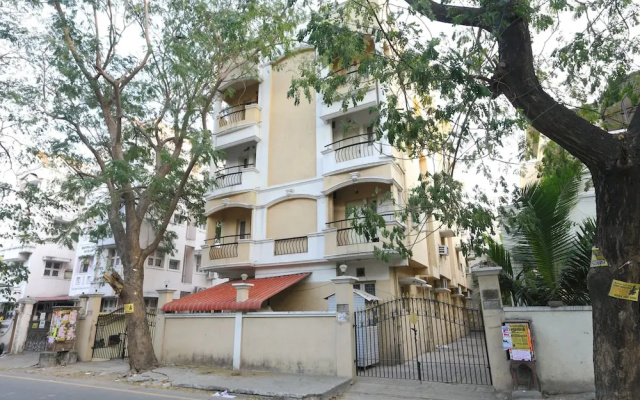 SilverKey Executive Stays 20001 Ashok Nagar