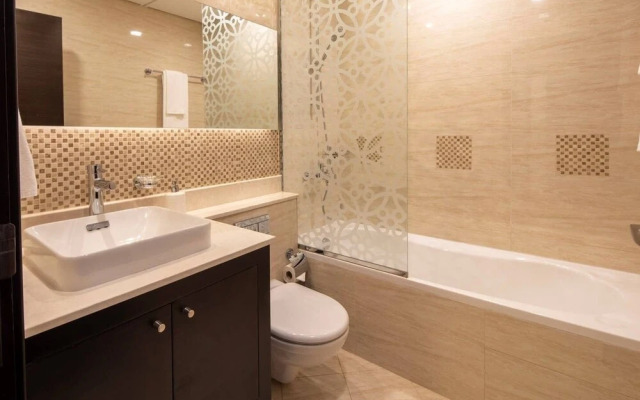 Stunning 2BR With Study in Prime Downtown Dubai - Sleeps 5!