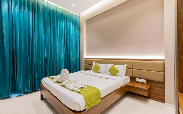 Hotel Seven Oaks