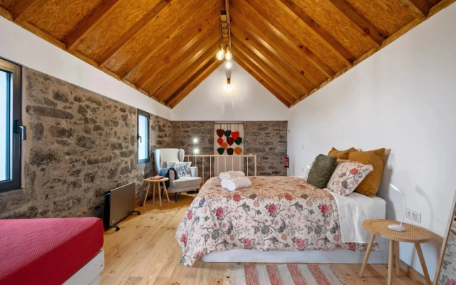 N T House by Homie in Porto Moniz