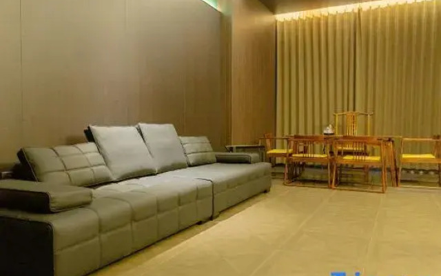 Nenjiang Grand Hotel (Nenjiang Municipal Government)