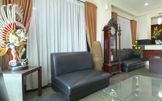 马卡萨艾里帕那库康大道1号酒店(Airy Panakkukang Boulevard 1 Makassar)