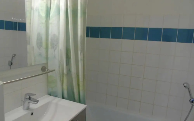 Lou Services Apartment CB38 LSI 001