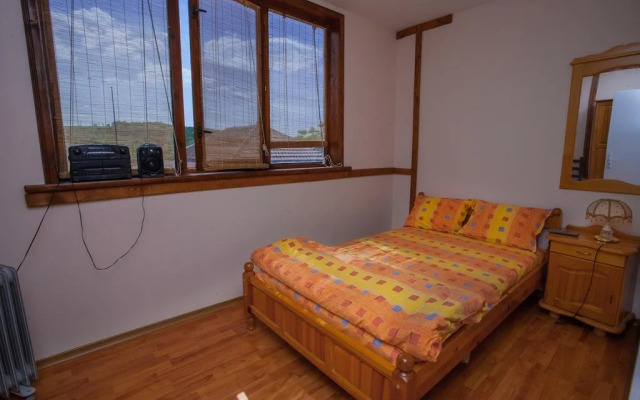 Semeen Hotel Valdes
