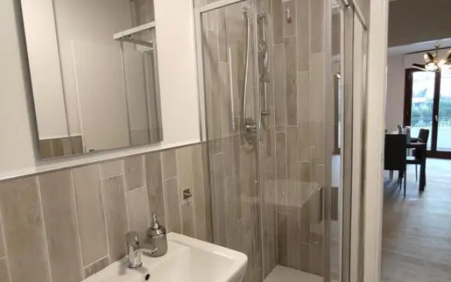 Beautiful apartment with bedroom, sofa bed and large open space with kitchen and terrace-Silver Apartment