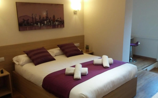 Hostal Barcelona Travel