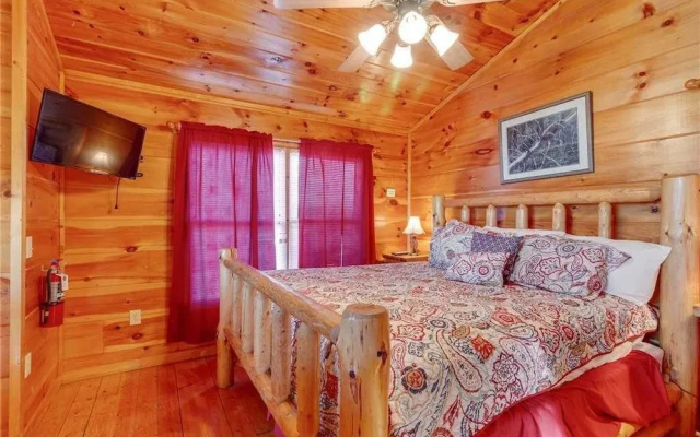 Bearfoot Lodge by RedAwning