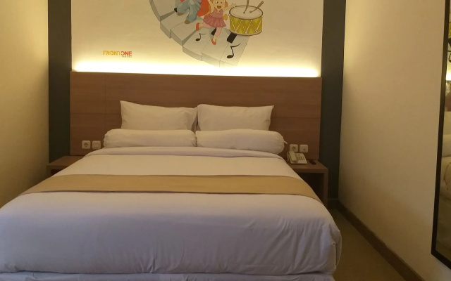 Front One Hotel Tulungagung