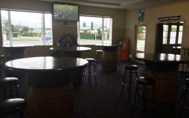 Winton Commercial Hotel