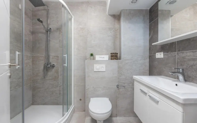 Family-friendly Apartment Near the Coast