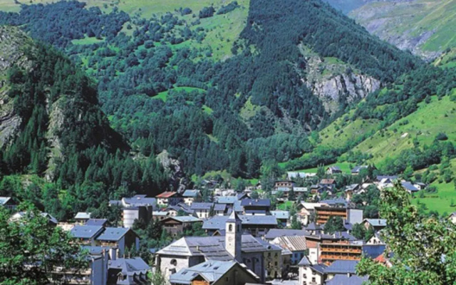 Appartement Valloire, 1 pièce, 2 personnes - FR-1-263-29
