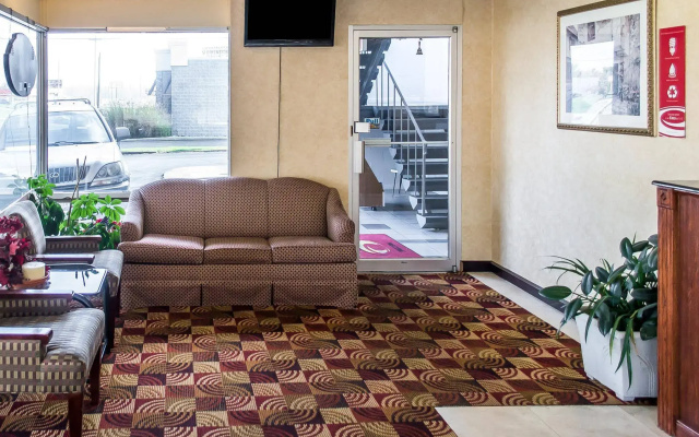 Economy Inn & Suites