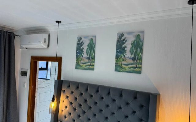 Boutique Hotel-Style Room In Ferndale-A1