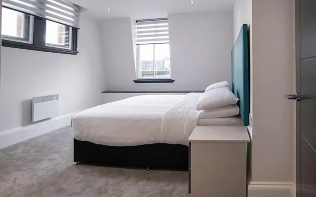 Cavern Quarter Apts - 31 North John St