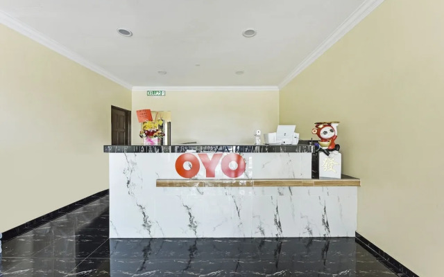 OYO 90445 Th Hotel