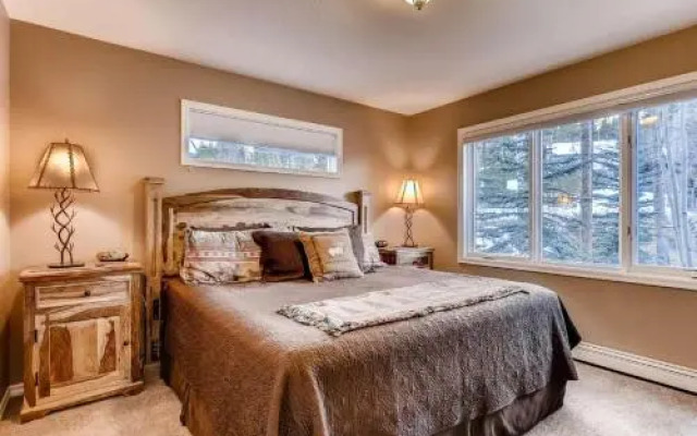 Fox Run 5 Br home by RedAwning