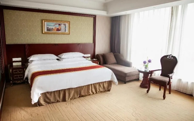 Vienna Hotel - Shanghai Nternational Cruise Terminal Branch
