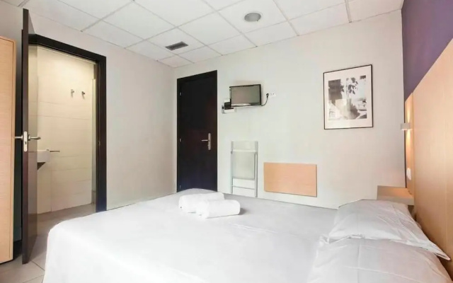 Hostal Putxet by gaiarooms