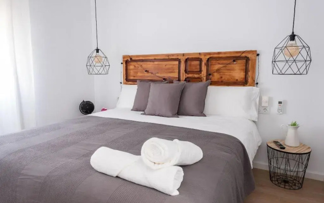 Gómez Rooms
