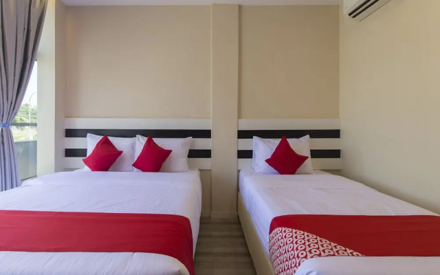 Lea Guest House & Cafe by OYO Rooms