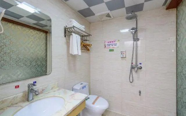 Ganglong Business Hotel