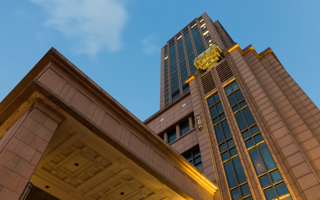 Отель Wyndham Grand Plaza Royale Oriental Shanghai Китай, Шанхай - отзывы, цены и фото номеров - забронировать отель Wyndham Grand Plaza Royale Oriental Shanghai онлайн вид на фасад