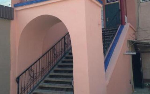Гостиница Hostel Arzy Казахстан, Атырау - 1 отзыв об отеле, цены и фото номеров - забронировать гостиницу Hostel Arzy онлайн вид на фасад
