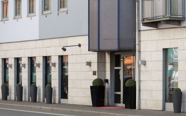 Best Western Hotel Nuernberg Am Hauptbahnhof вид на фасад