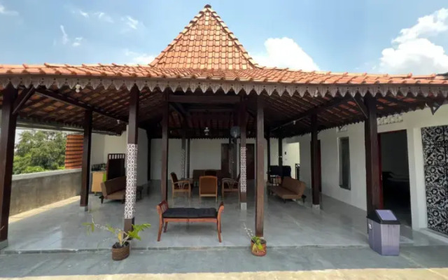 Villa Jonggrang Batik