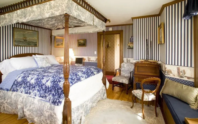 The Victorian Tudor Inn