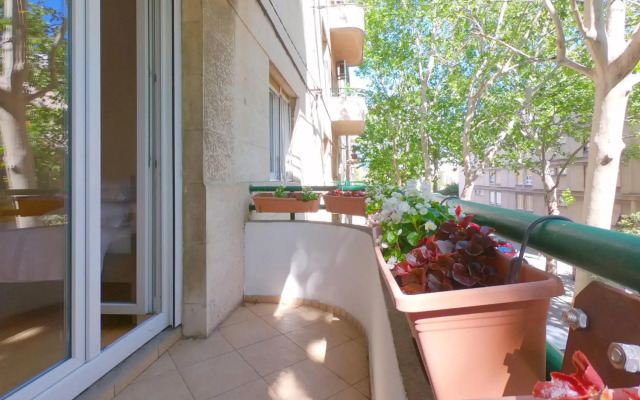Franco’s spacious residence - great location