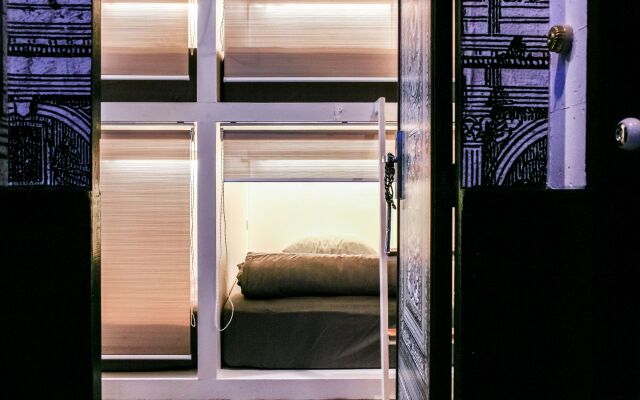 Отель L'atelier Poshtel Phuket - Hostel Таиланд, Пхукет - отзывы, цены и фото номеров - забронировать отель L'atelier Poshtel Phuket - Hostel онлайн вид на фасад