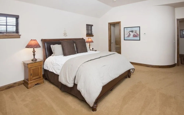 Alpine Drive Chalet