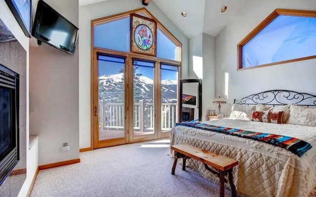 Gold Flake Lodge Main Street By Pinnacle Lodging