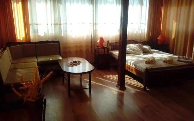 Hotel Ambrozia