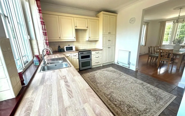 Private Lincoln Retreat - 4 Bedroom House