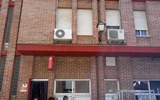 Отель Hostal Copacabana вид на фасад