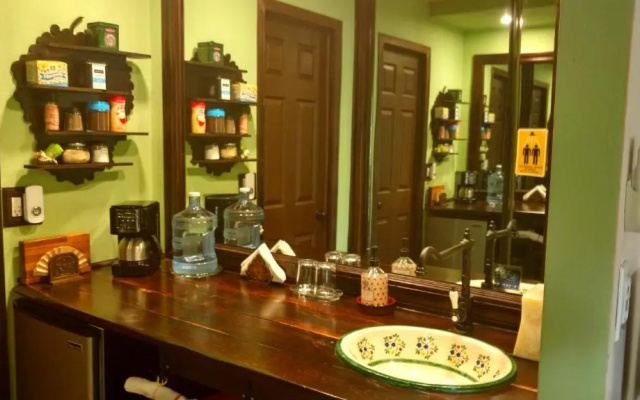 Vinophiliac Bed & Breakfast