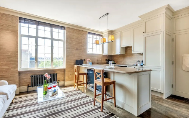 Stunning Chelsea Manor Gem - HBG