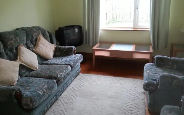 Bunhovil - 2 Bedroom Bungalow