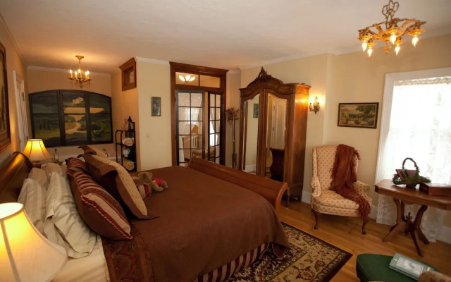 Westphal Mansion Inn Bed & Breakfast