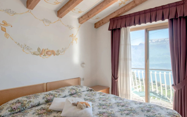 Village Hotel Lucia